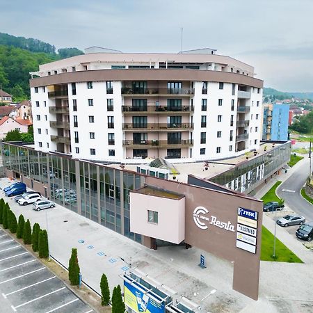 City Center Accomodation - 101 Решица Екстериор снимка