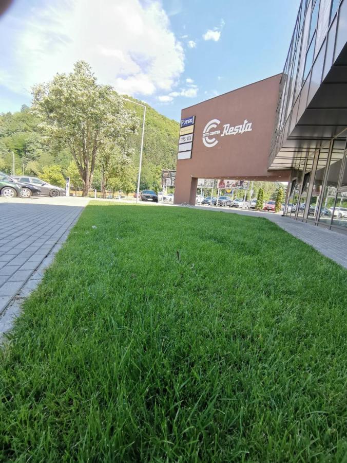 City Center Accomodation - 101 Решица Екстериор снимка