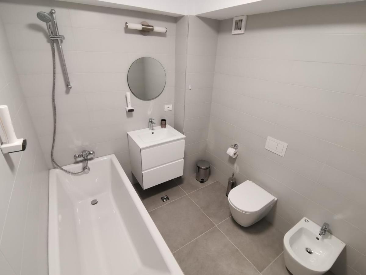 City Center Accomodation - 101 Решица Екстериор снимка