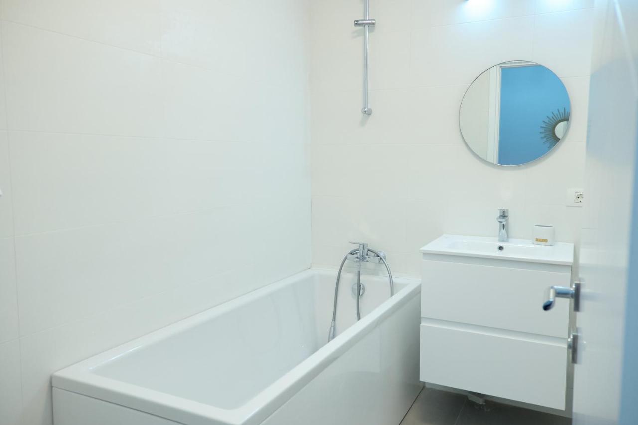 City Center Accomodation - 101 Решица Екстериор снимка