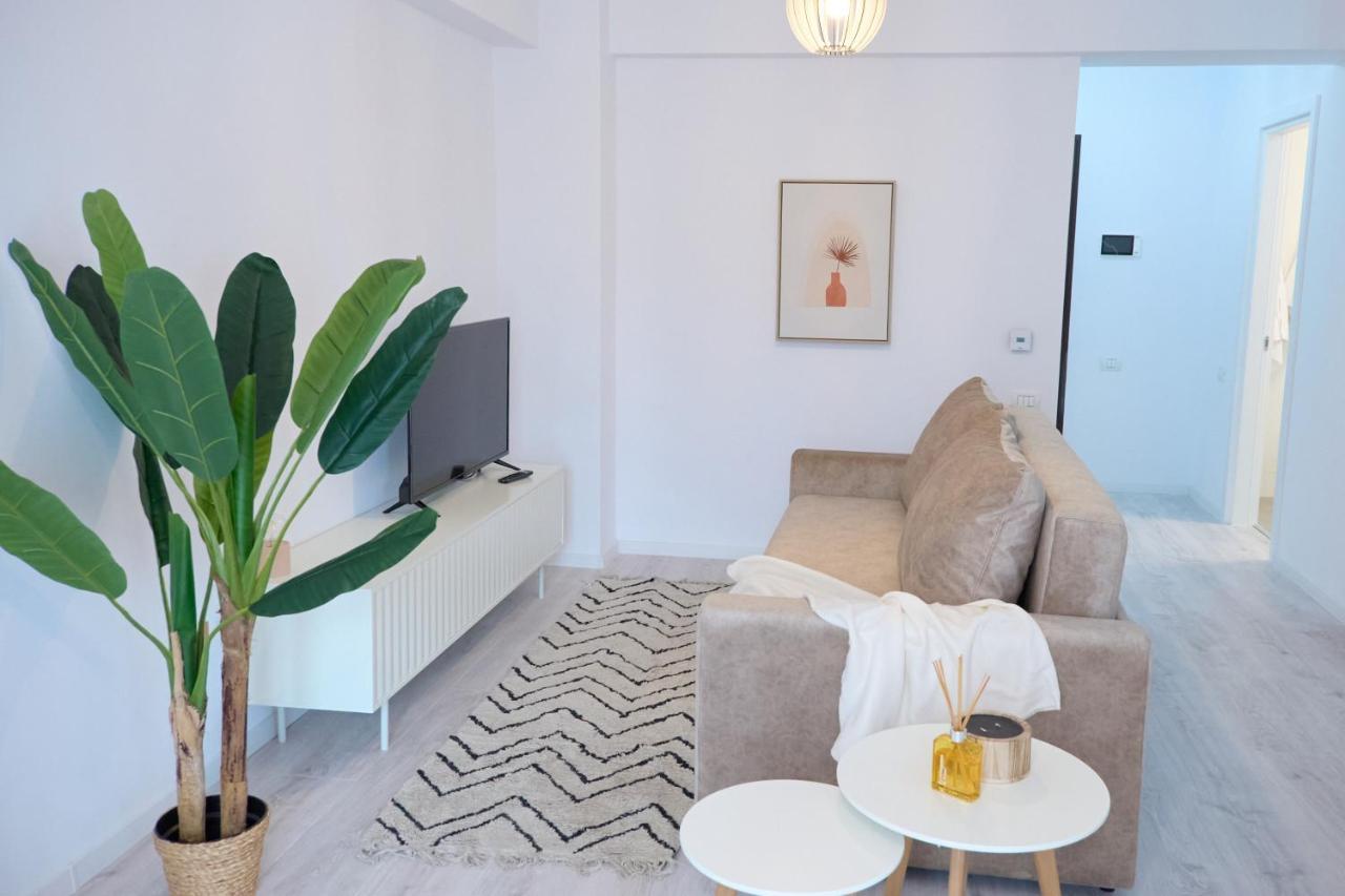 City Center Accomodation - 101 Решица Екстериор снимка