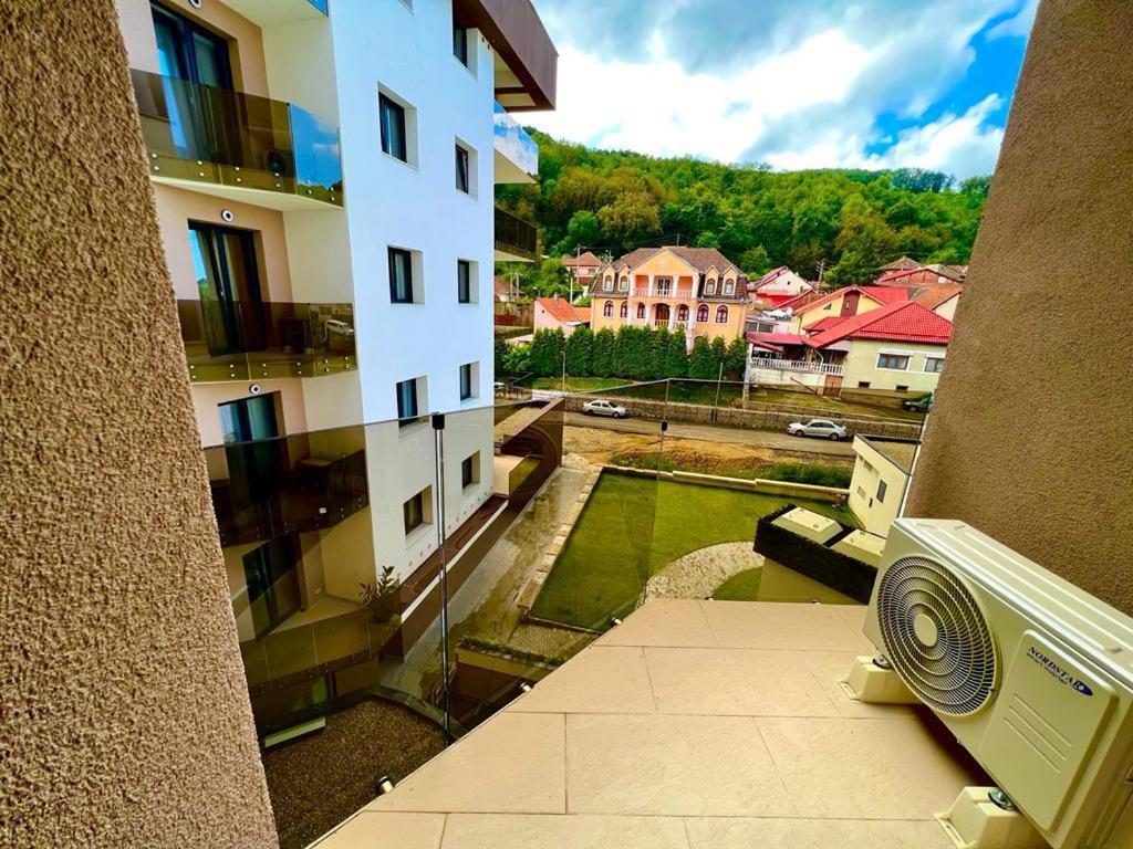 City Center Accomodation - 101 Решица Екстериор снимка